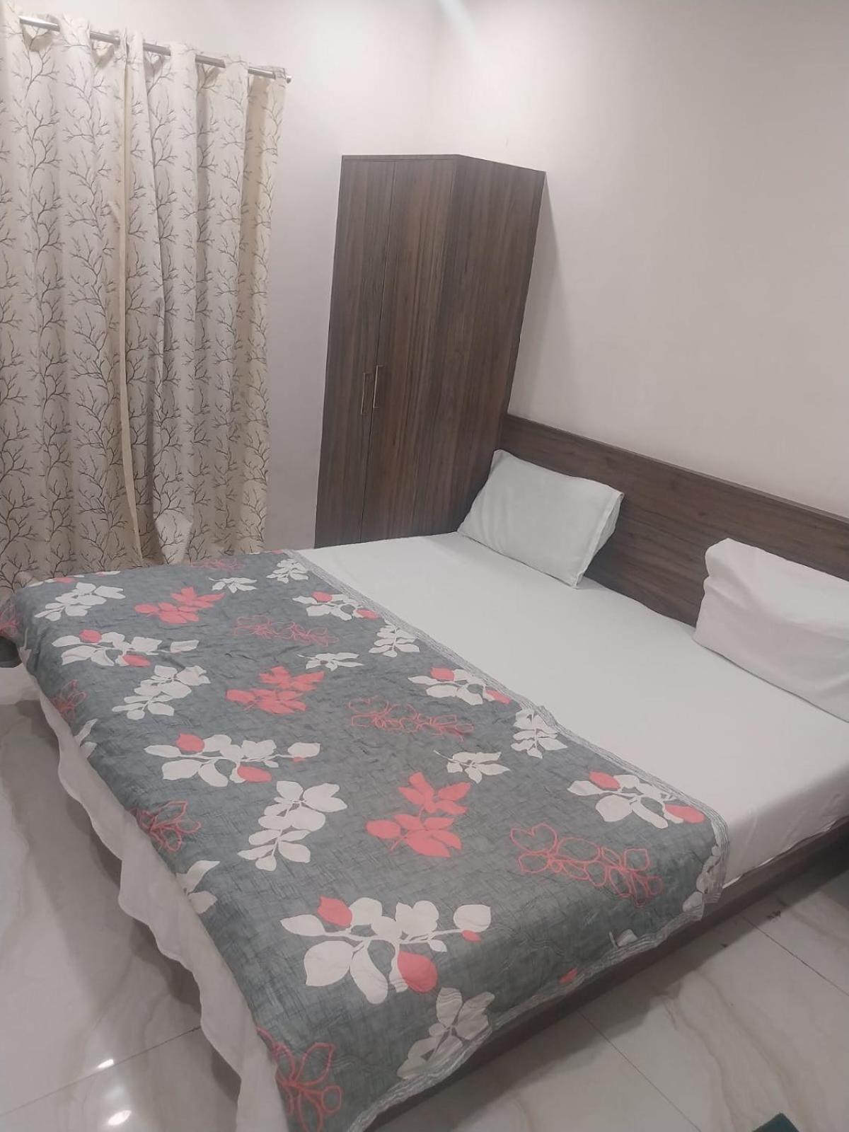 Hotel Rovers Inn Амритсар Экстерьер фото